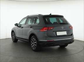 Volkswagen Tiguan - 2020