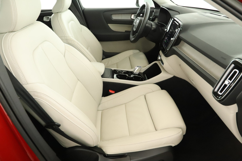 Volvo XC40, 2022