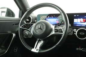 Mercedes-Benz A - 2023