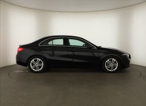 Mercedes-Benz A - 2023