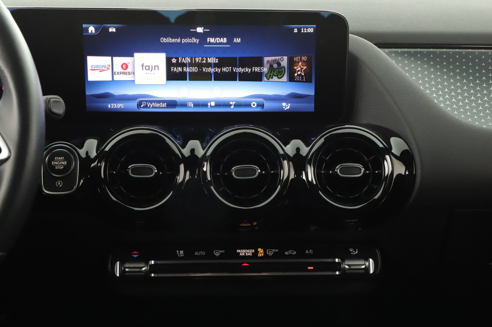 Mercedes-Benz GLA - 2023