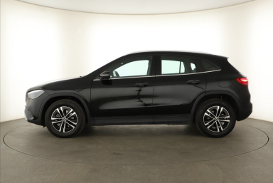 Mercedes-Benz GLA - 2023