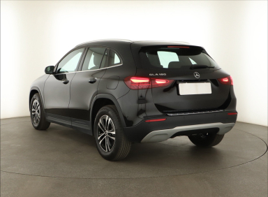 Mercedes-Benz GLA - 2023