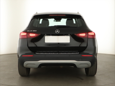 Mercedes-Benz GLA - 2023