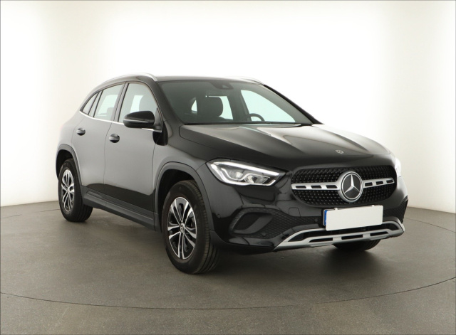Mercedes-Benz GLA 2023