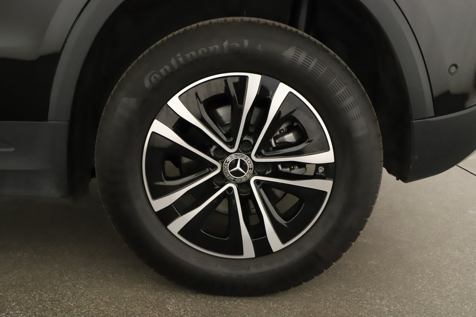 Mercedes-Benz GLA - 2023
