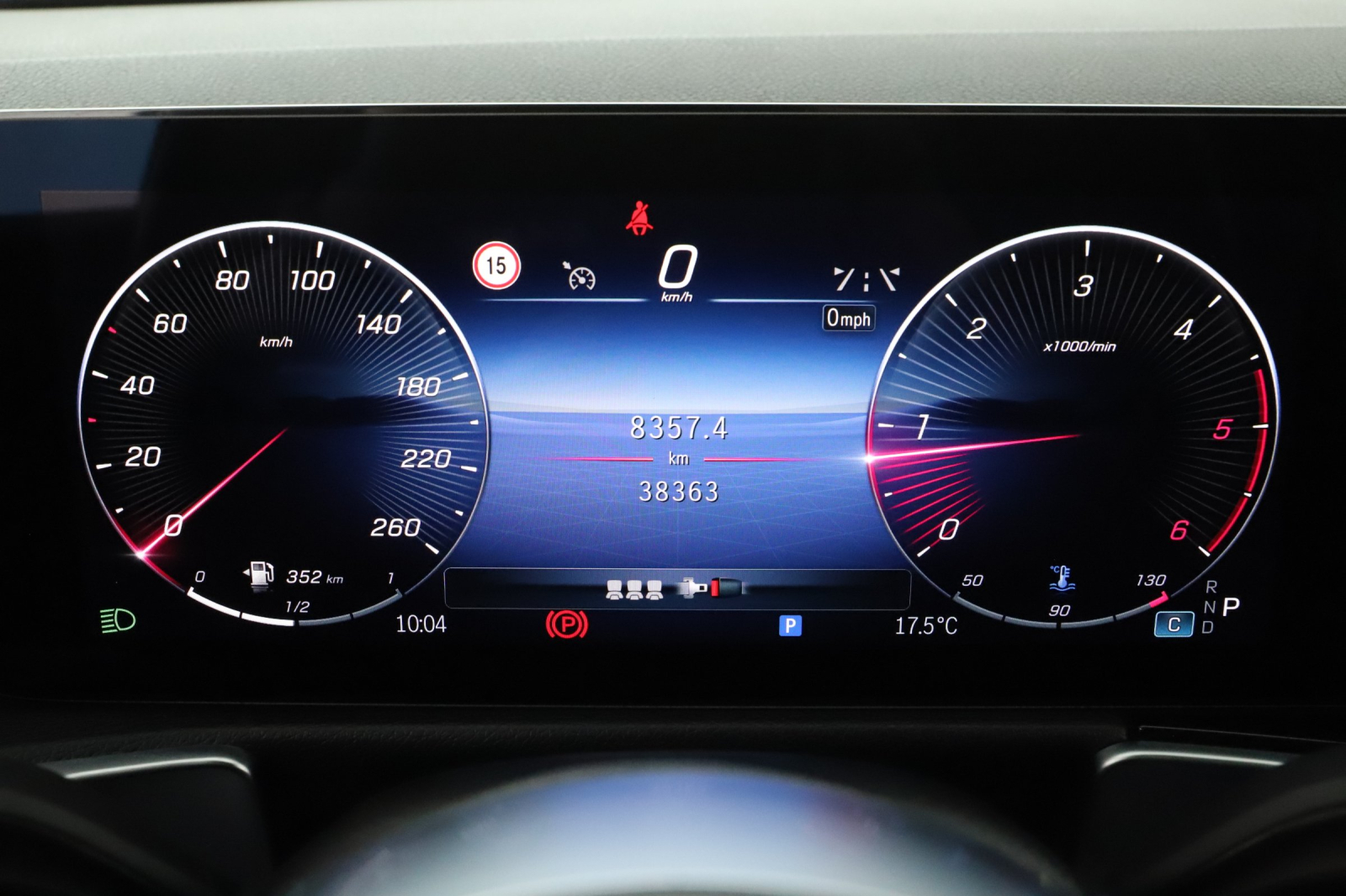 Mercedes-Benz GLB - 2024