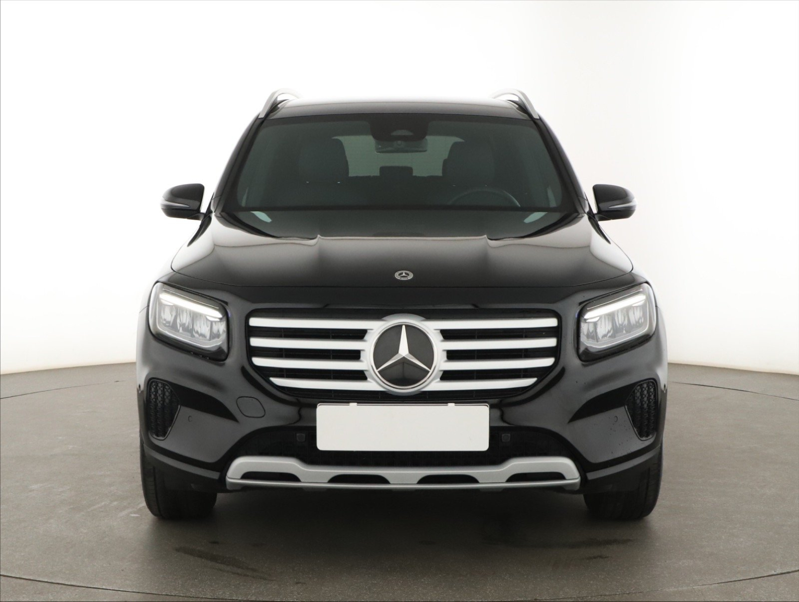 Mercedes-Benz GLB - 2024