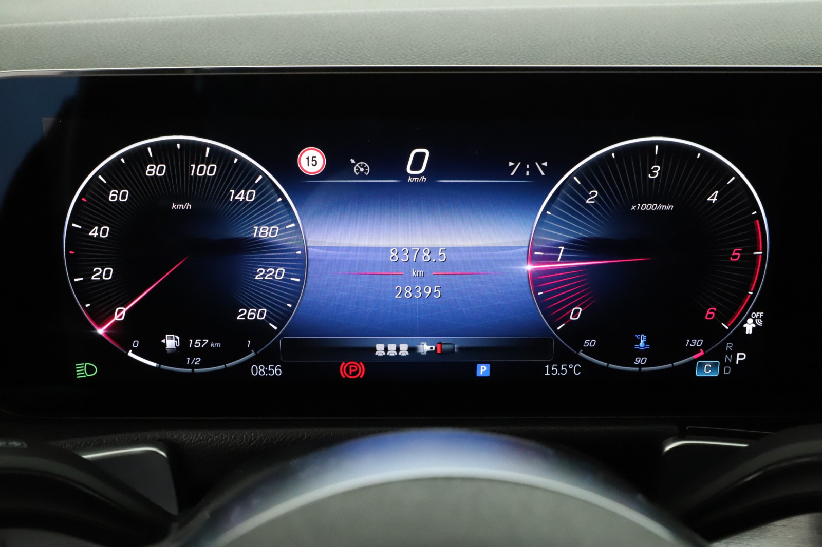 Mercedes-Benz GLB - 2024