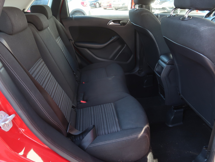 Mercedes-Benz B, 2012