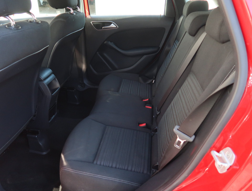 Mercedes-Benz B, 2012