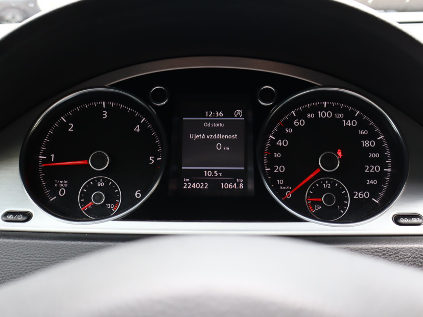 Volkswagen Passat, 2013