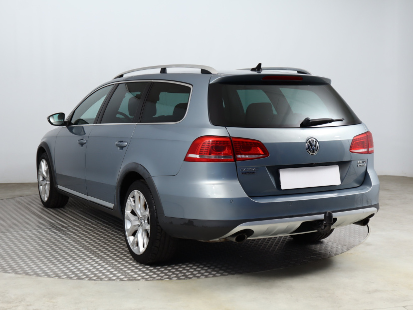 Volkswagen Passat, 2013