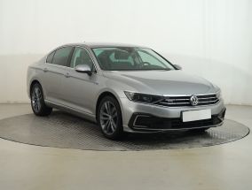 Volkswagen Passat - 2020