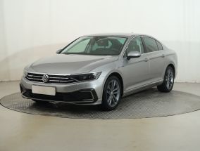 Volkswagen Passat - 2020