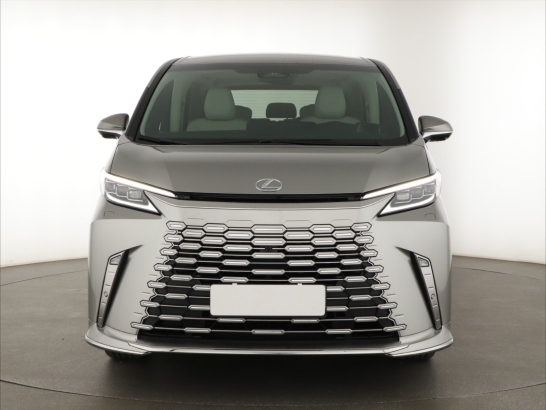 Lexus LM