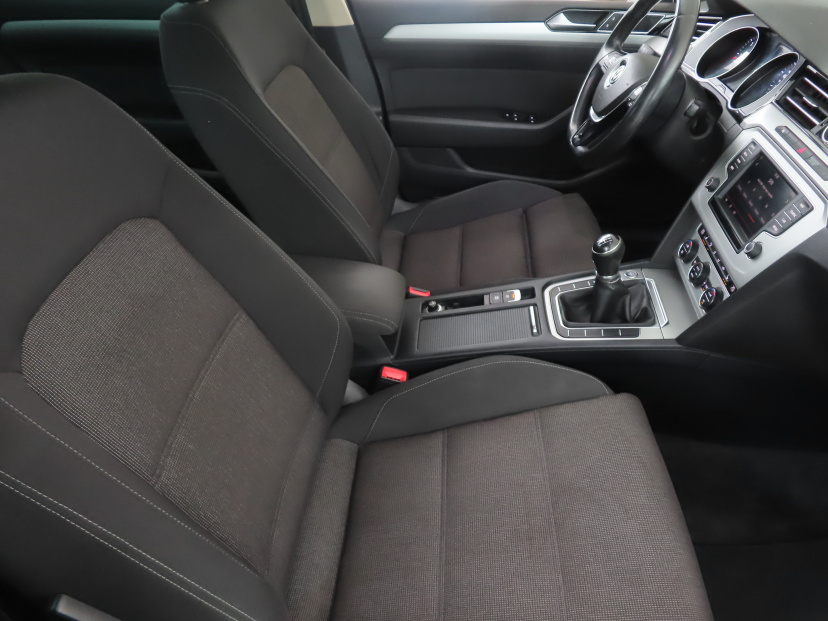 Volkswagen Passat, 2015