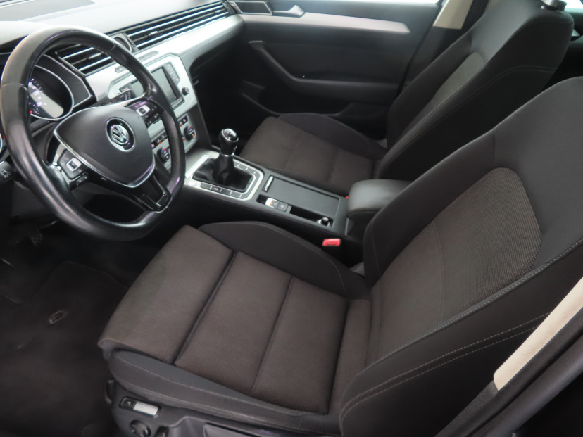 Volkswagen Passat, 2015