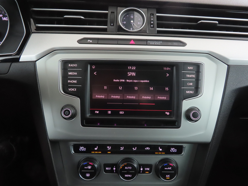 Volkswagen Passat, 2015