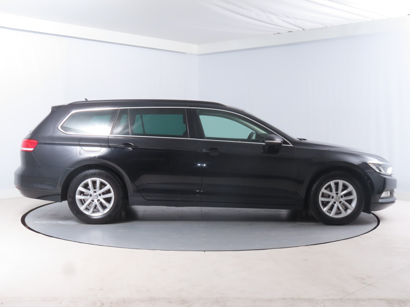 Volkswagen Passat, 2015