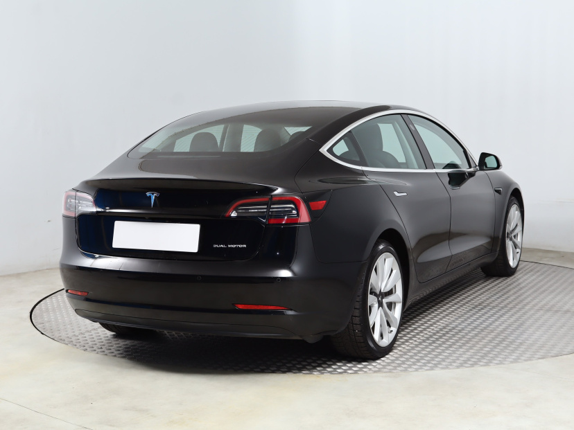 Tesla Model 3, 2019