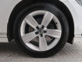 Volkswagen Passat - 2020