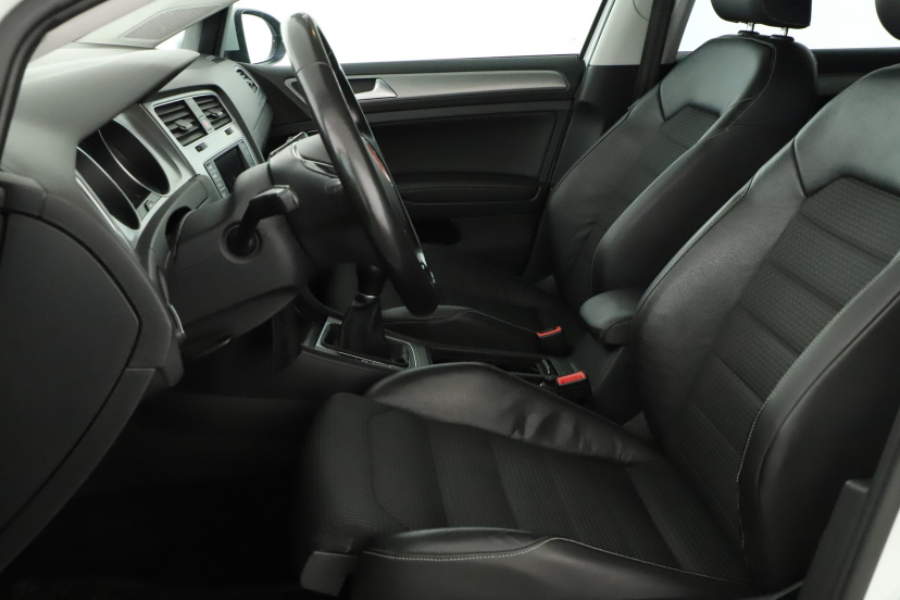 Volkswagen Golf, 2016