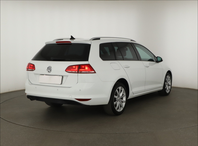 Volkswagen Golf, 2016