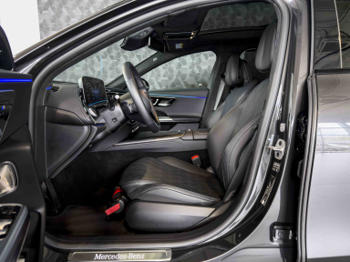Mercedes-Benz E - 2023