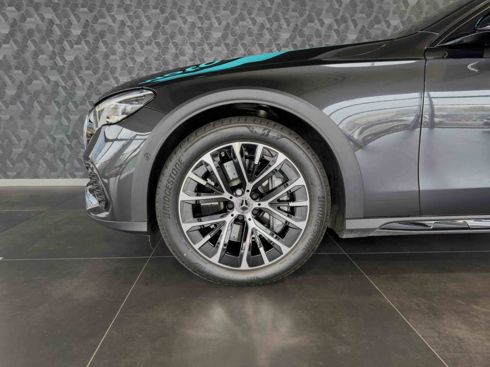 Mercedes-Benz E - 2023