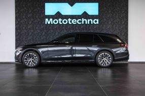 Mercedes-Benz E - 2023