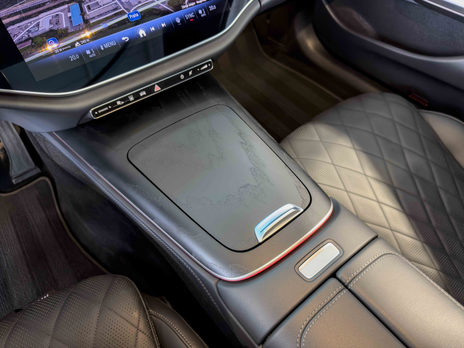 Mercedes-Benz E - 2023