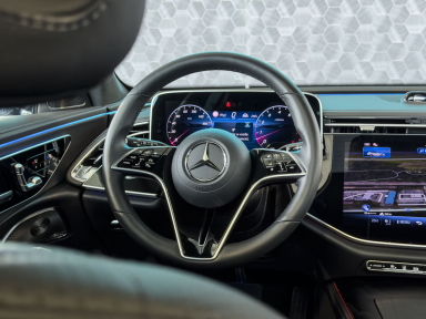 Mercedes-Benz E - 2023