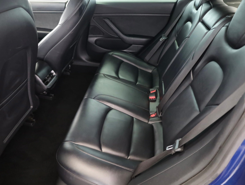 Tesla Model 3, 2021
