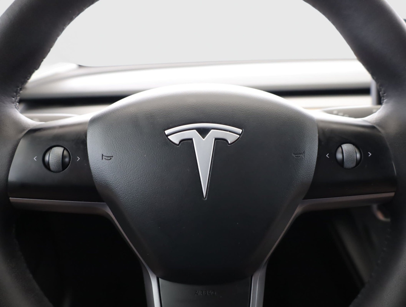 Tesla Model 3, 2021