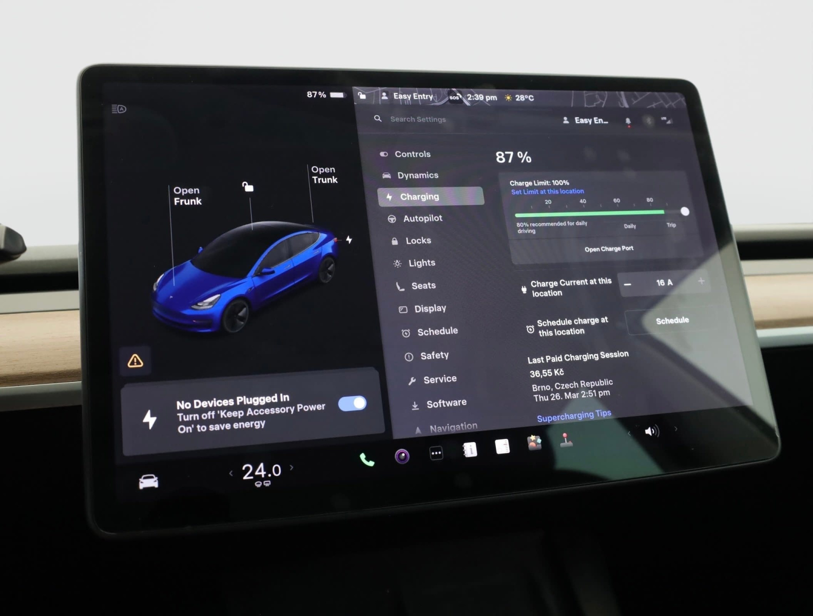 Tesla Model 3 Standard Range Plus – fotografie 18