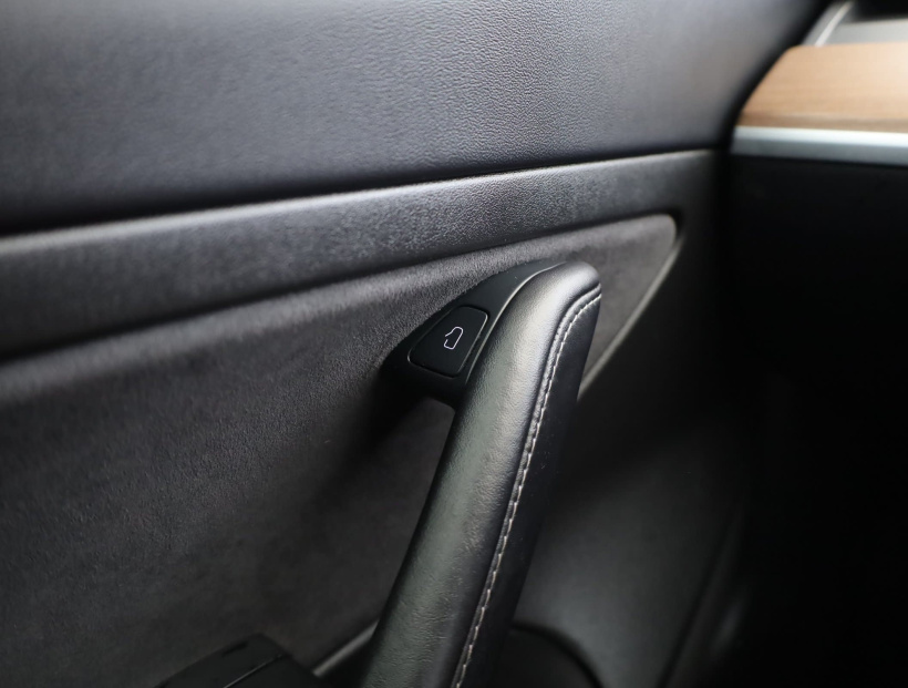 Tesla Model 3, 2021