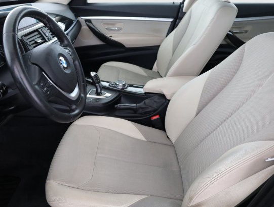 BMW 320i xDrive GT