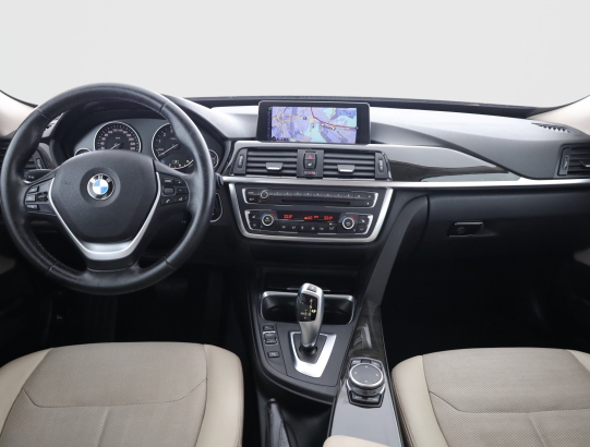 BMW 320i xDrive GT