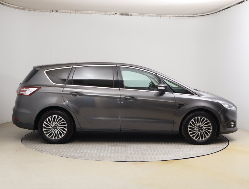 Ford S-Max, 2019