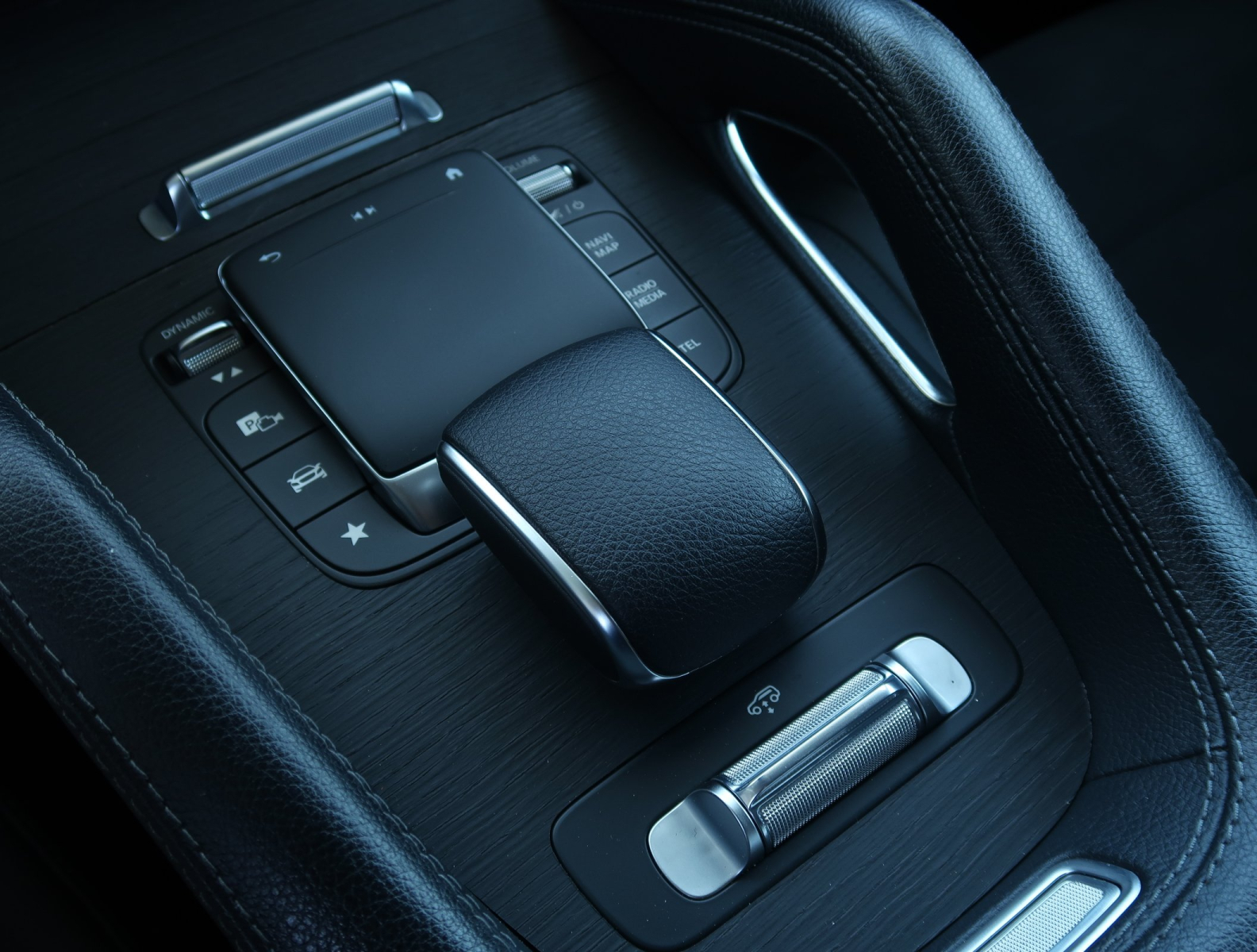 Mercedes-Benz GLE - 2021