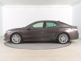 Toyota Camry - 2021