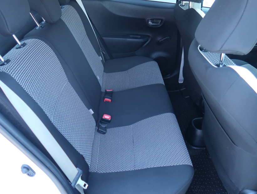 Toyota Yaris, 2013