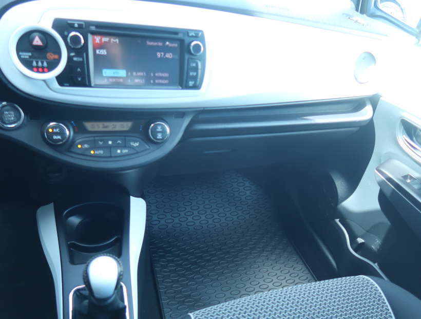 Toyota Yaris, 2013