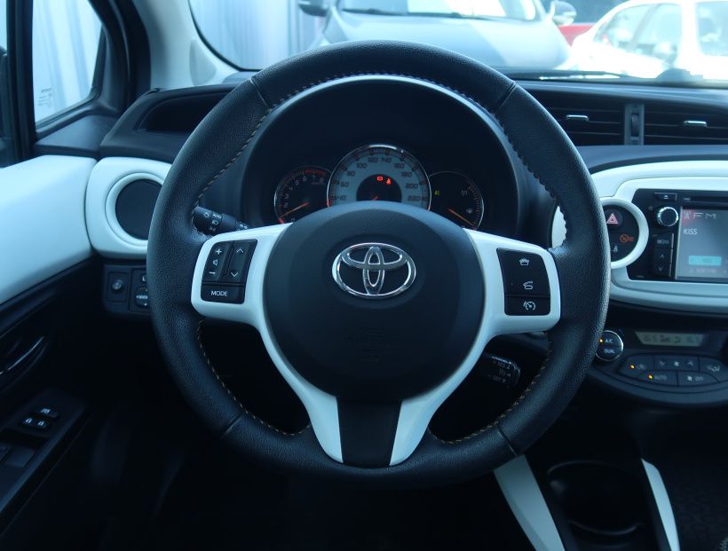 Toyota Yaris, 2013