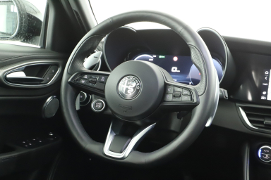 Alfa Romeo Giulia - 2024
