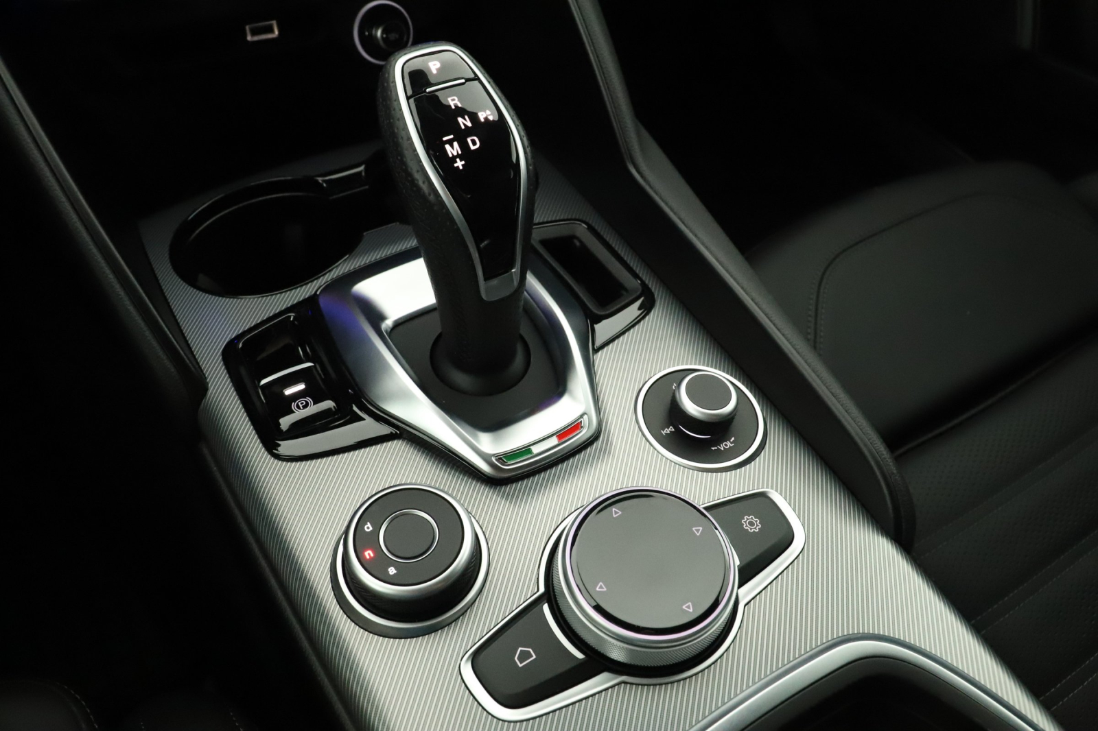 Alfa Romeo Giulia - 2024