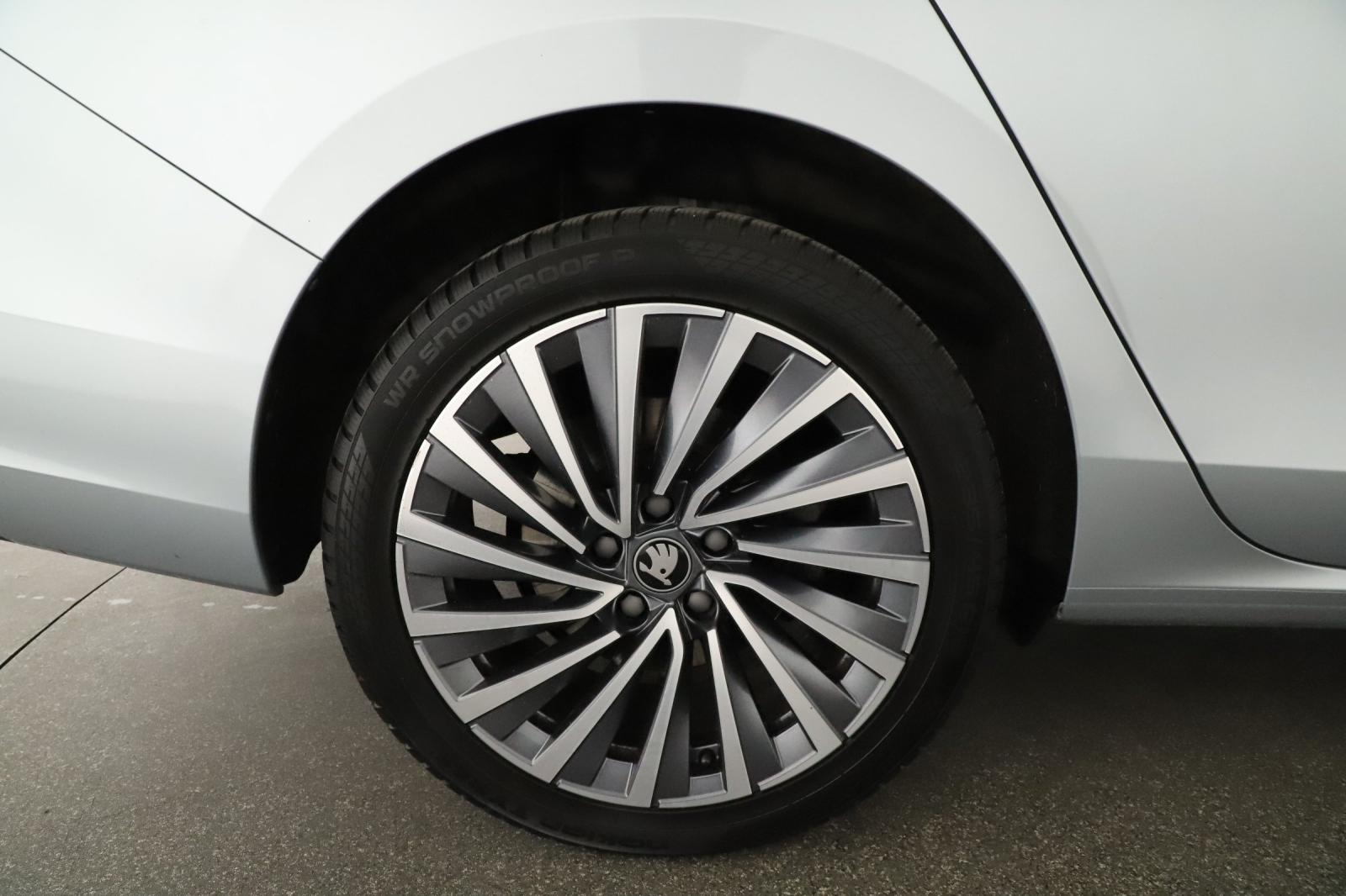 Škoda Superb - 2025