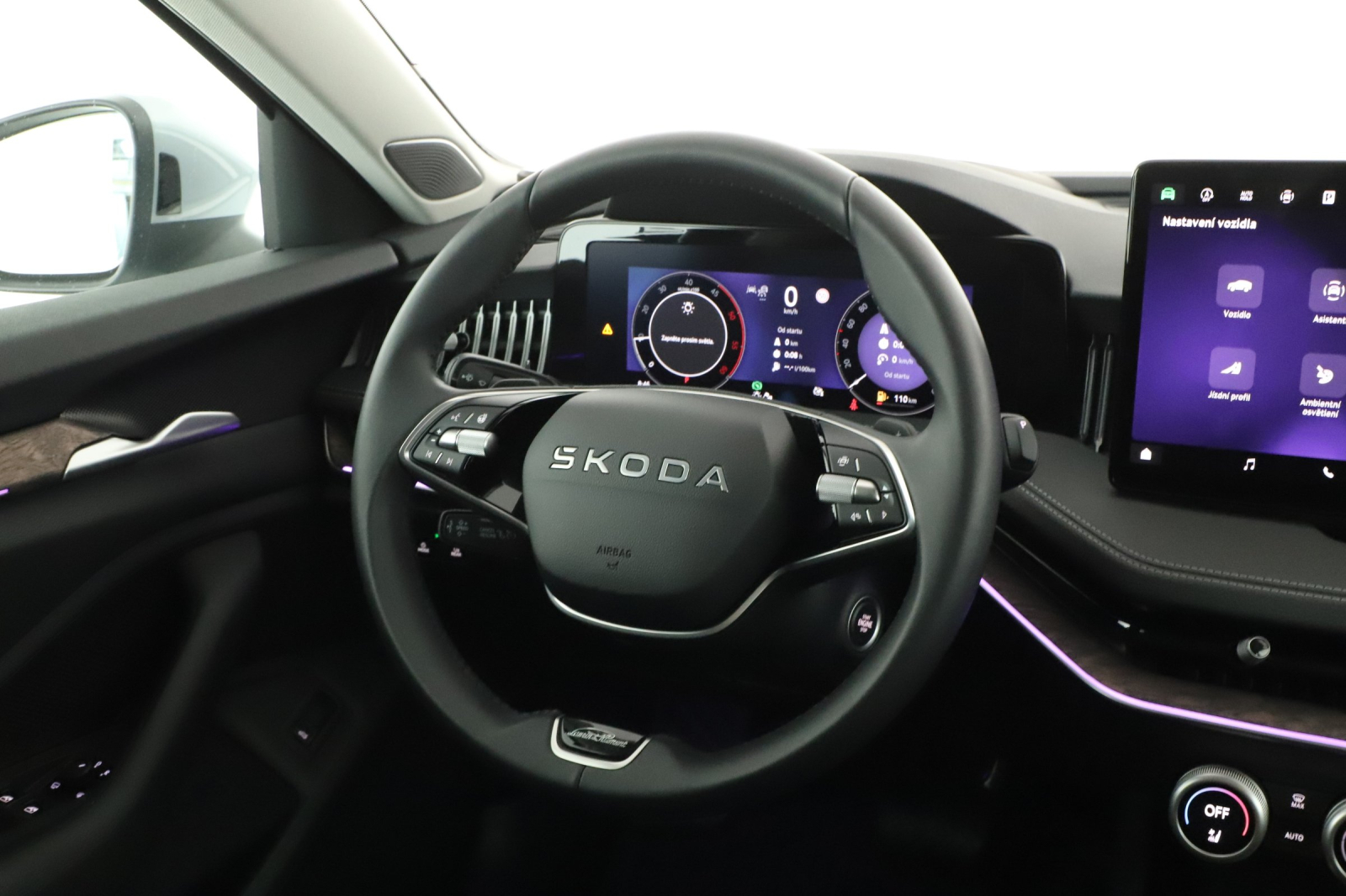 Škoda Superb - 2025