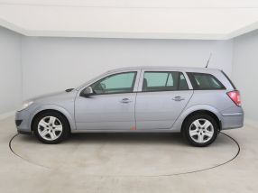 Opel Astra - 2010